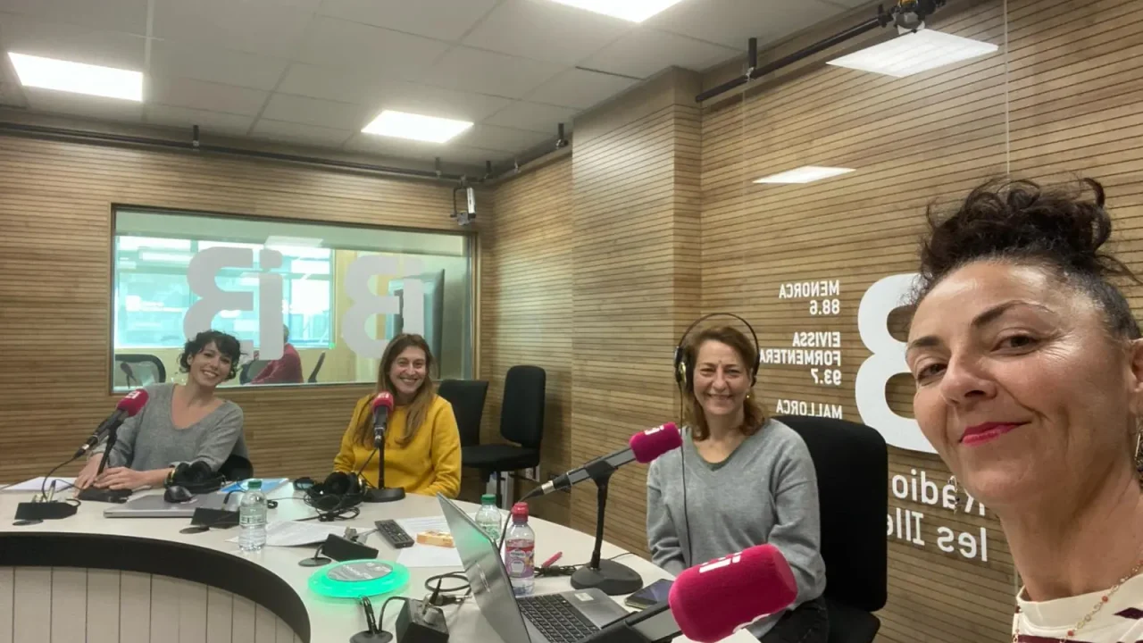 Entrevista en metamòrfiques, IB3 Radio